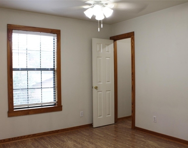 428 Dewees Street - Photo Thumbnail 9