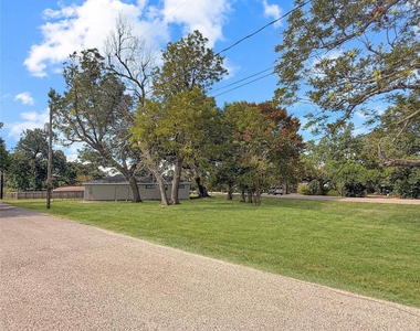 819 W Kyle Road - Photo Thumbnail 21