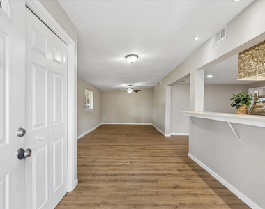 218 N Ormsby Street - Photo Thumbnail 1