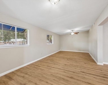 218 N Ormsby Street - Photo Thumbnail 2