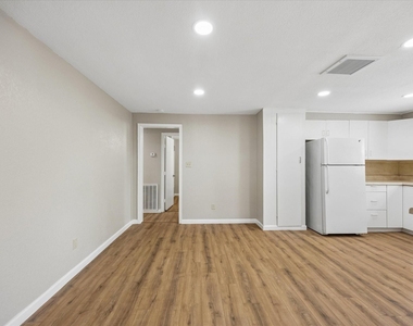 218 N Ormsby Street - Photo Thumbnail 4