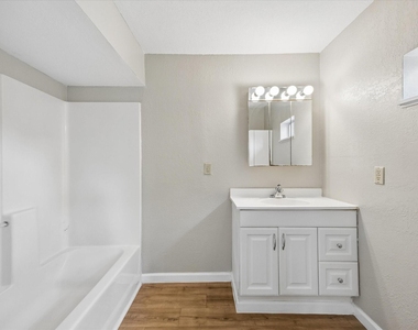 218 N Ormsby Street - Photo Thumbnail 11