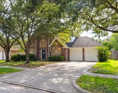 315 Vantage Pointe Circle - Photo Thumbnail 1