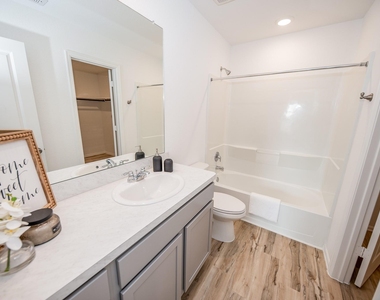 140 Austin Street - Photo Thumbnail 14