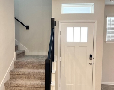 705 Seabreeze Drive - Photo Thumbnail 6