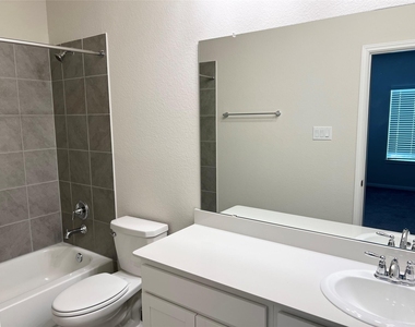 705 Seabreeze Drive - Photo Thumbnail 18