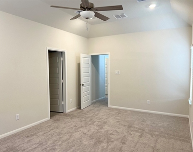 705 Seabreeze Drive - Photo Thumbnail 8