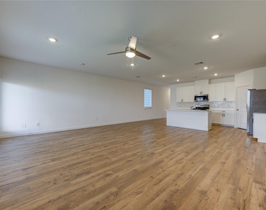 3550 Lovebird Lane - Photo Thumbnail 9