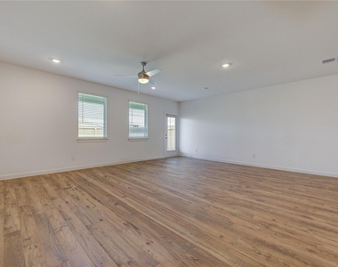 3550 Lovebird Lane - Photo Thumbnail 8