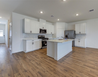 3550 Lovebird Lane - Photo Thumbnail 3