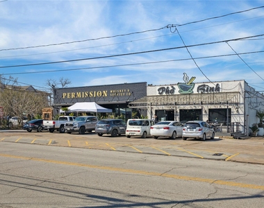 2114 Sabine Street - Photo Thumbnail 28