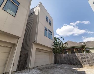 2114 Sabine Street - Photo Thumbnail 19