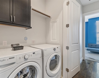 2114 Sabine Street - Photo Thumbnail 16
