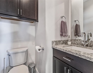 2114 Sabine Street - Photo Thumbnail 11