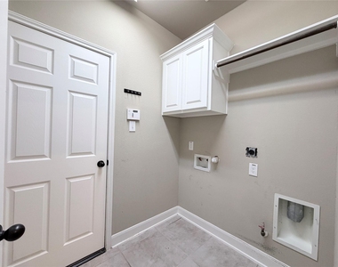 29322 Wood Lily Drive - Photo Thumbnail 19