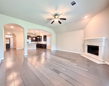 29322 Wood Lily Drive - Photo Thumbnail 14