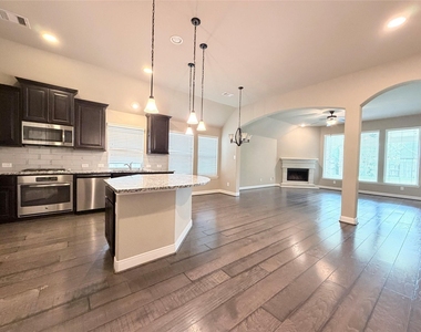 29322 Wood Lily Drive - Photo Thumbnail 10