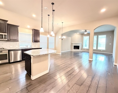 29322 Wood Lily Drive - Photo Thumbnail 4