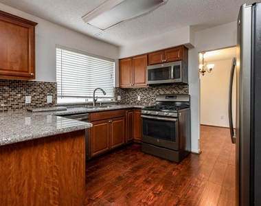 3206 Settlers Way Boulevard - Photo Thumbnail 7