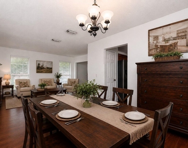 3206 Settlers Way Boulevard - Photo Thumbnail 4