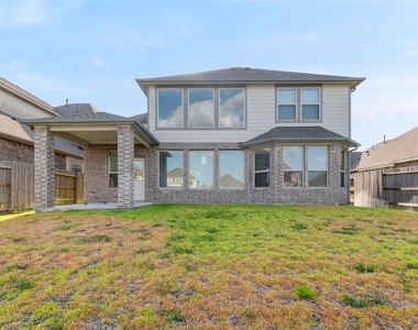 29650 Kynndal Shore Drive - Photo Thumbnail 35