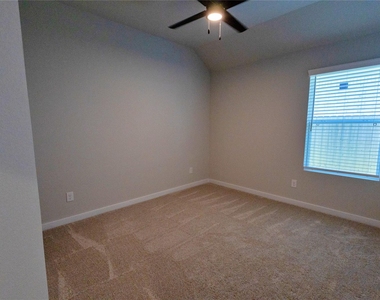 14622 Diamond Dove Lane - Photo Thumbnail 9