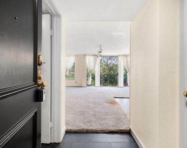 2333 Bering Drive - Photo Thumbnail 6