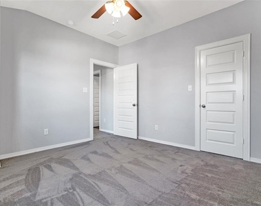1456 River Oaks Drive - Photo Thumbnail 29