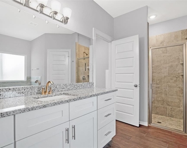 1456 River Oaks Drive - Photo Thumbnail 22