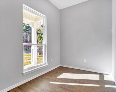 1456 River Oaks Drive - Photo Thumbnail 12