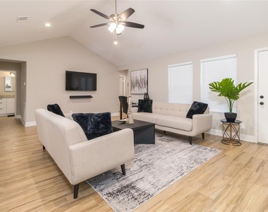 5447 Deer Timbers Trail - Photo Thumbnail 2