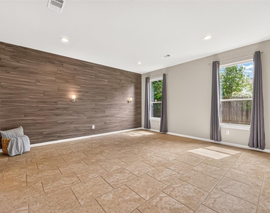 923 Saginaw Bay Court - Photo Thumbnail 13