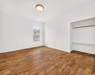 923 Saginaw Bay Court - Photo Thumbnail 25