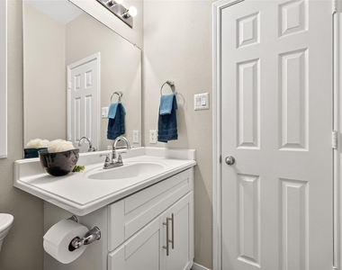 923 Saginaw Bay Court - Photo Thumbnail 29