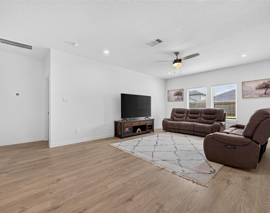3975 Bisley Hills Bend - Photo Thumbnail 9