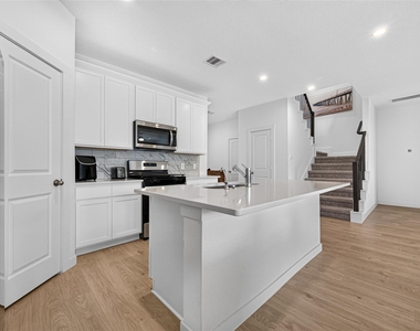 3975 Bisley Hills Bend - Photo Thumbnail 14