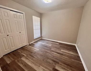 9445 Gross Street - Photo Thumbnail 12