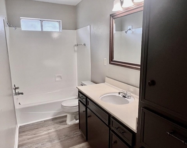 9445 Gross Street - Photo Thumbnail 10