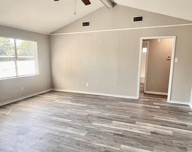 9445 Gross Street - Photo Thumbnail 9