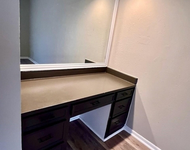 9445 Gross Street - Photo Thumbnail 14
