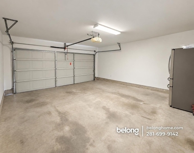 219 West 27th St - Photo Thumbnail 2