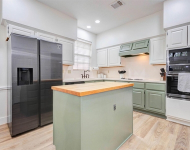 7603 Shangrila Lane - Photo Thumbnail 11