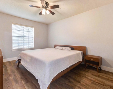 7603 Shangrila Lane - Photo Thumbnail 35