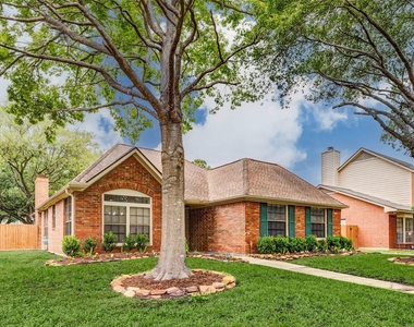 7603 Shangrila Lane - Photo Thumbnail 2
