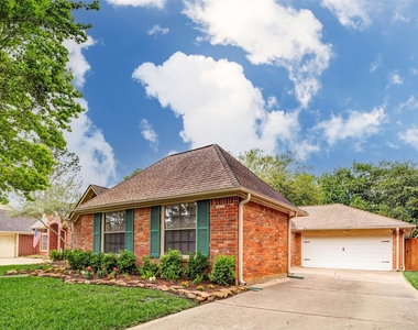 7603 Shangrila Lane - Photo Thumbnail 6
