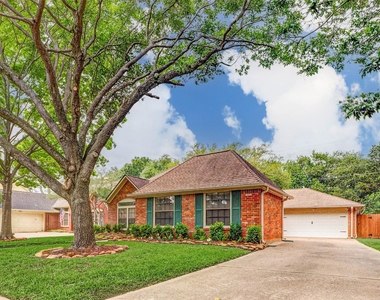 7603 Shangrila Lane - Photo Thumbnail 5