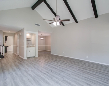 7626 Cypress Drive - Photo Thumbnail 10
