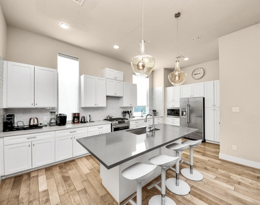 5922 Val Verde Street - Photo Thumbnail 16