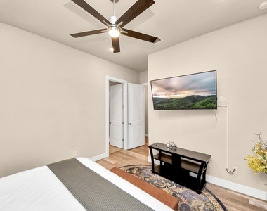 5922 Val Verde Street - Photo Thumbnail 24