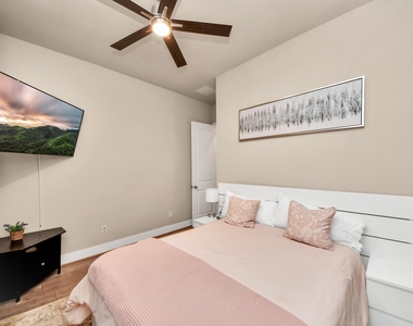 5922 Val Verde Street - Photo Thumbnail 25